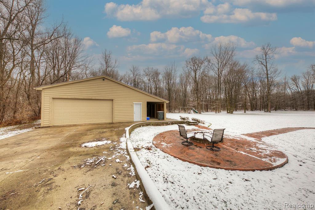 8933 BORDMAN Road, Almont, MI 48003 — Photo 9