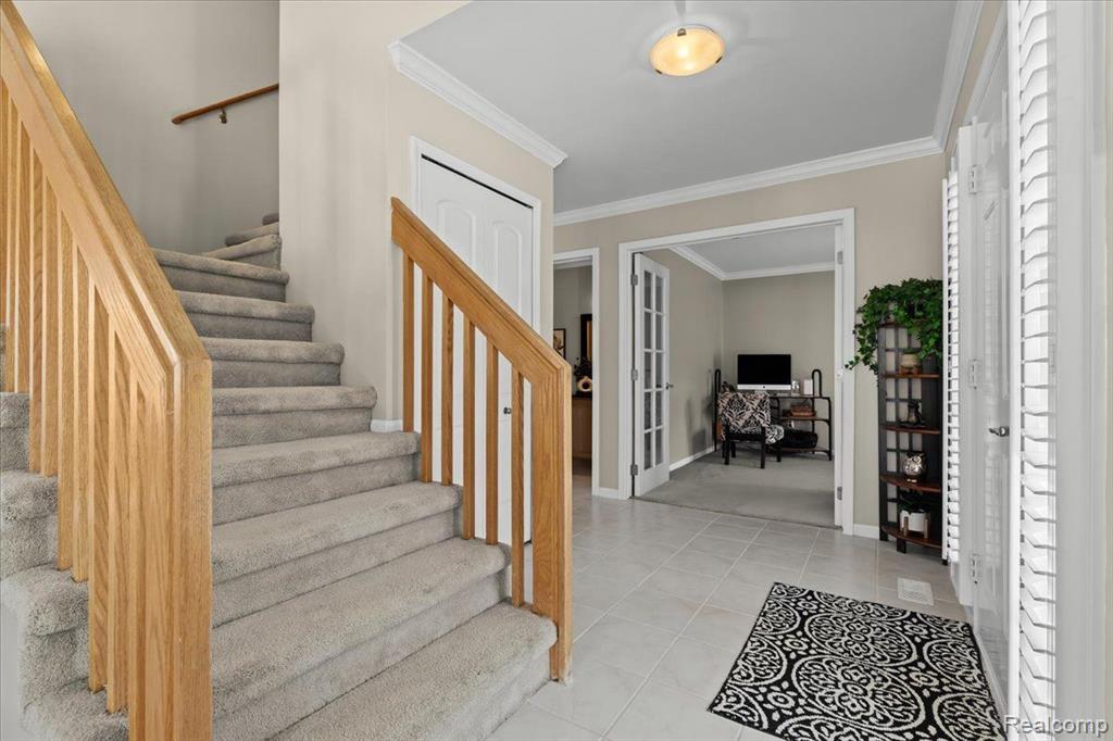 57322 HIDDEN TIMBERS Drive, South Lyon, MI 48178 — Photo 5