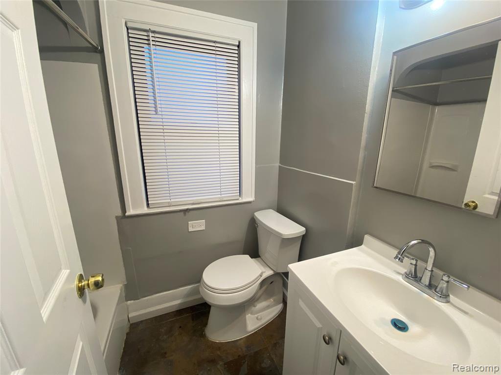 10301 2ND FLOOR W Warren Avenue, Dearborn, MI, 48126