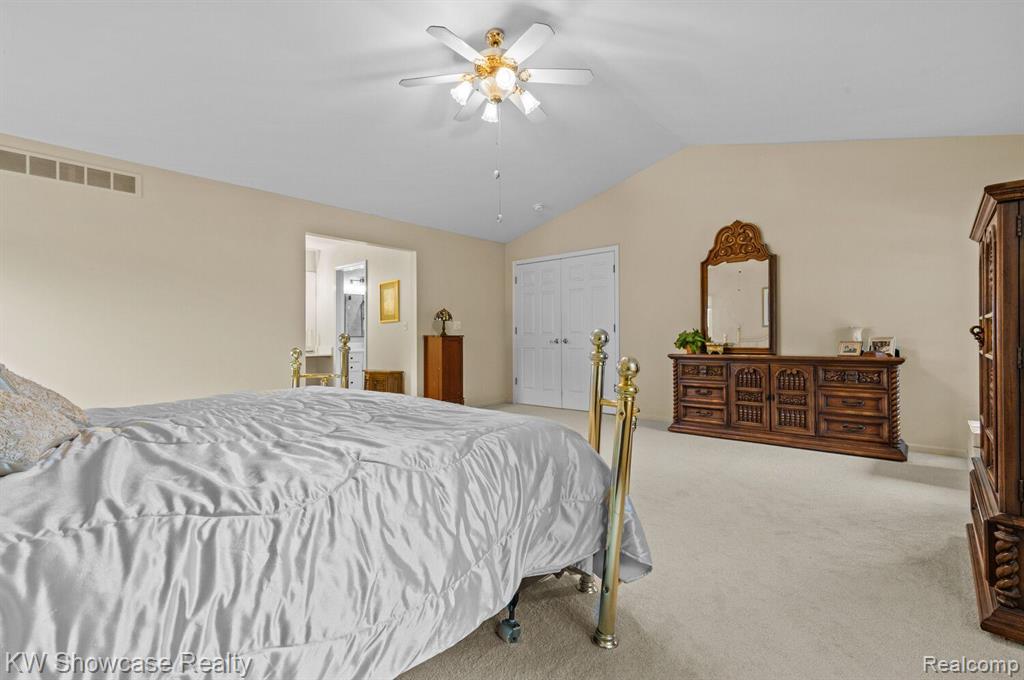5294 BRIDGE Trail E, Commerce Twp, MI 48382 — Photo 19