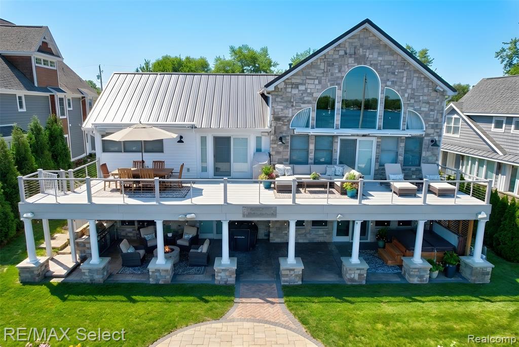 12363 Margaret Drive, Fenton, MI 48430