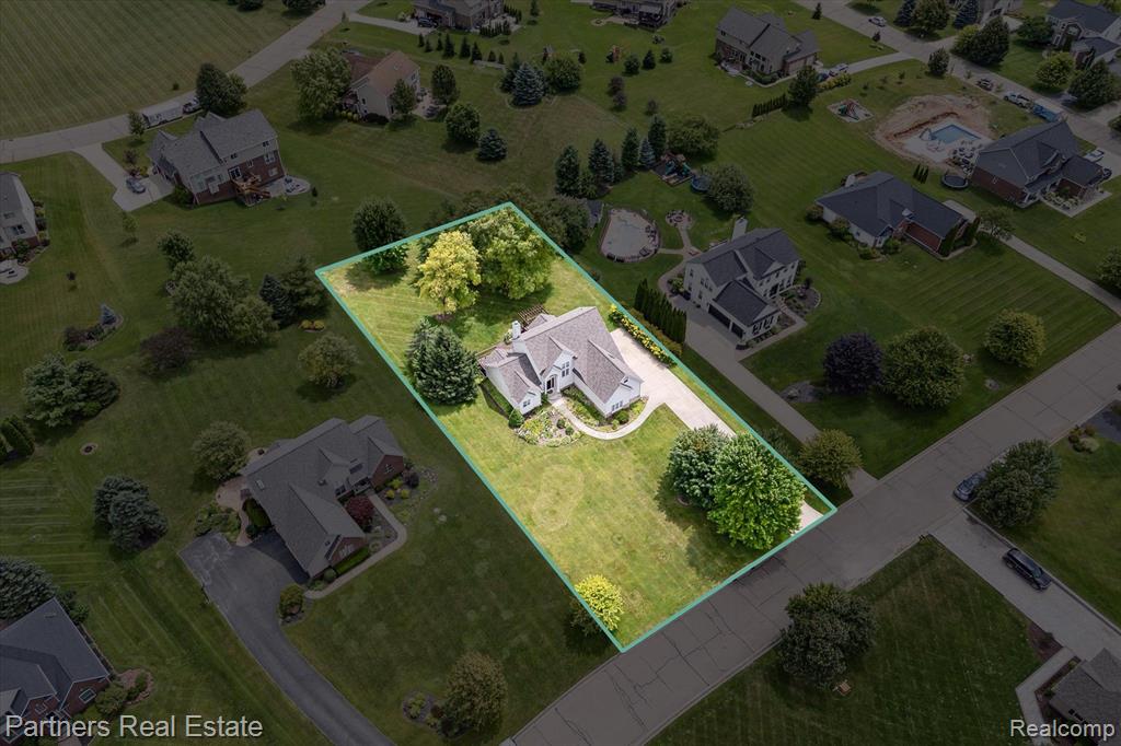822 SADDLE CLUB Lane, Howell, MI 48843 — Photo 49