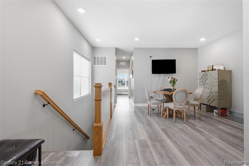 1241 E Woodward Heights Boulevard, Hazel Park, MI 48030 — Photo 5