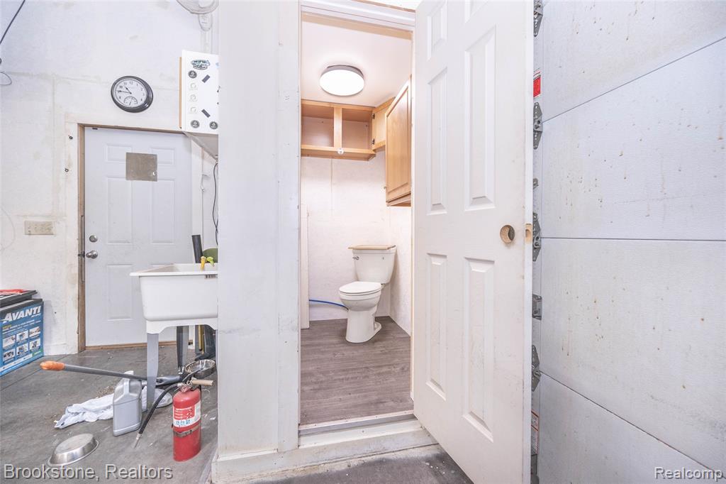 8450 Whiteford Center Road, Ottawa Lake, MI 49267 — Photo 42