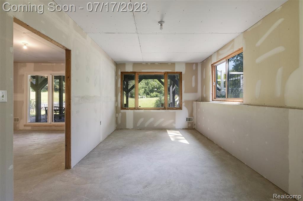 8250 Rattalee Lake Road, Clarkston, MI 48348 — Photo 48