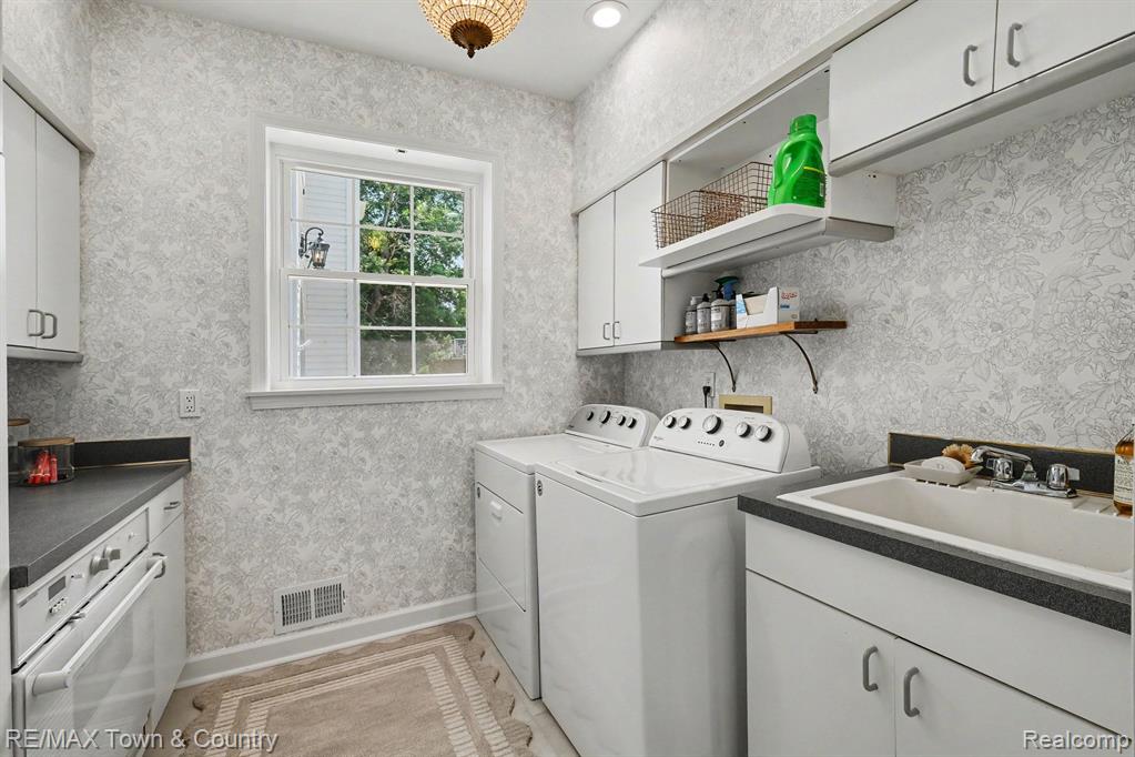 3246 Fieldstone Drive, Flushing, MI 48433 — Photo 29