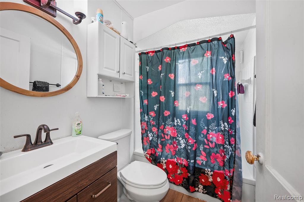 7785 METTETAL Street, Detroit, MI 48228 — Photo 9