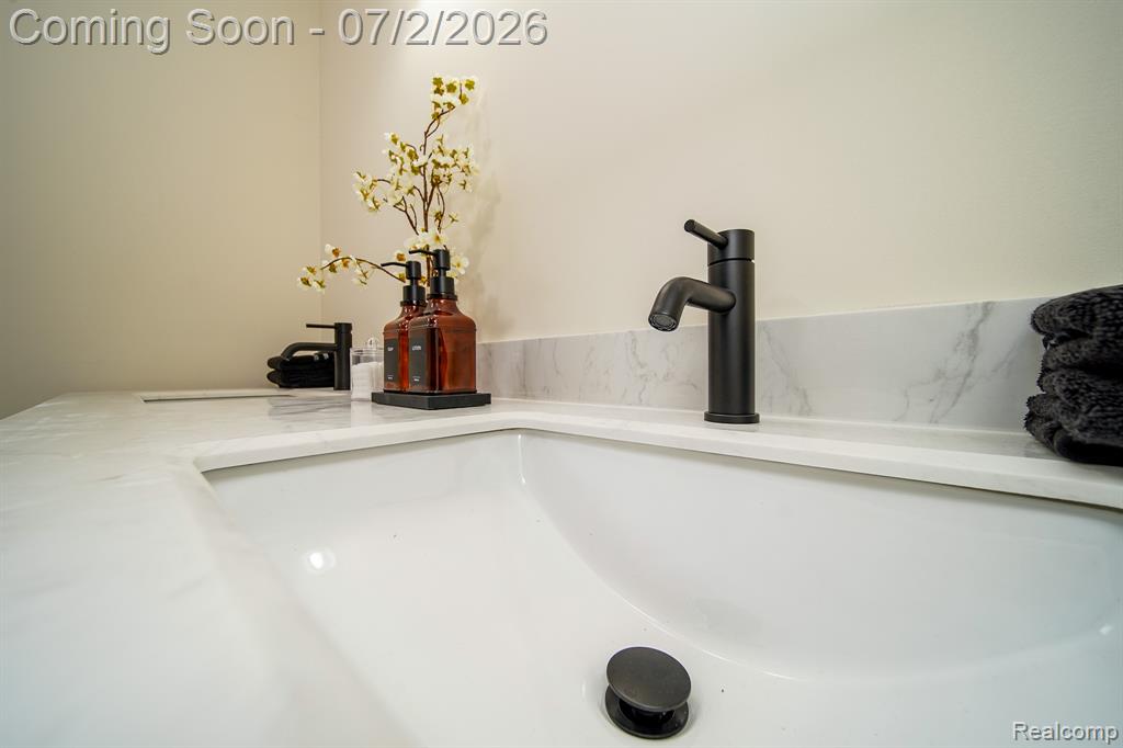 5558 Bedell Road, Sterling Heights, MI 48310 — Photo 53
