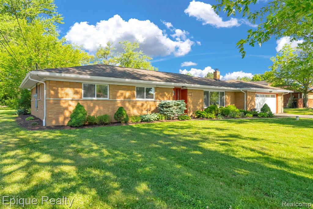 8052 Dungarvin Drive, Grand Blanc, MI 48439 — Photo 3