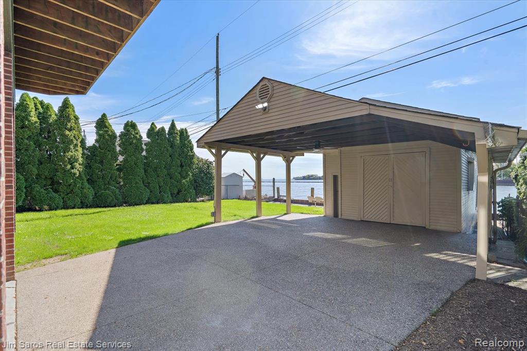 22676 Bayview Drive, Saint Clair Shores, MI 48081 — Photo 31
