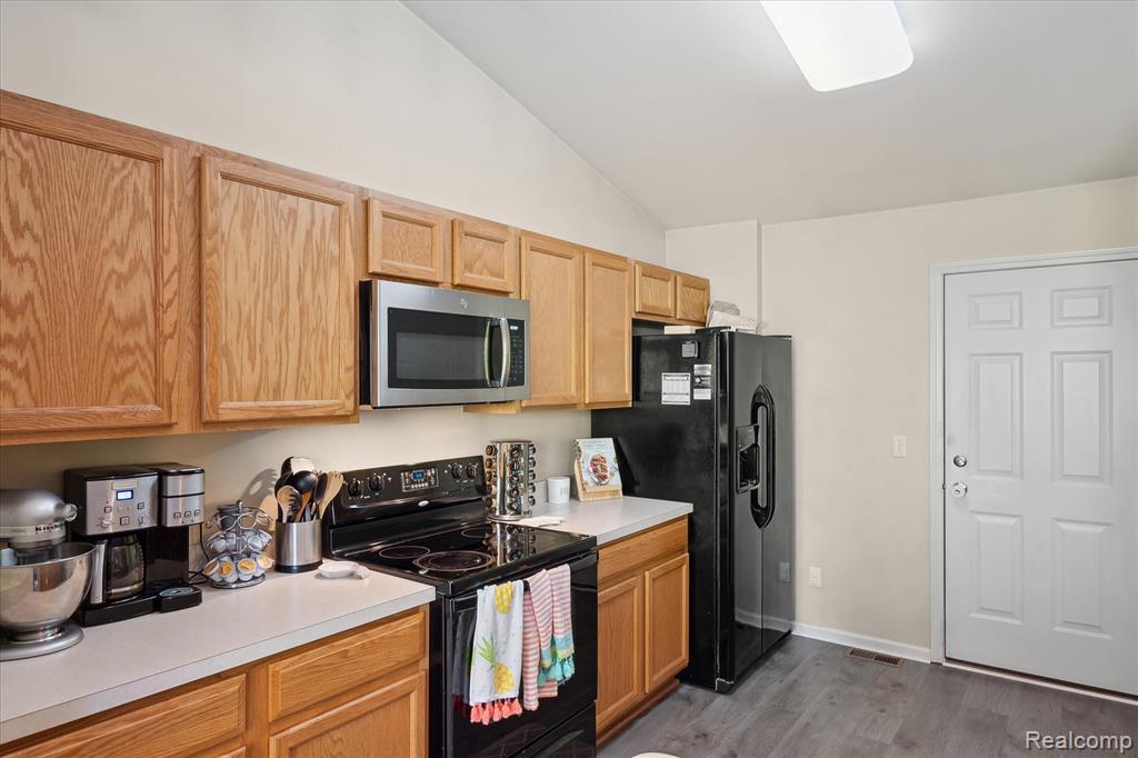 7160 Warwick Drive, Ypsilanti, MI 48197 — Photo 32