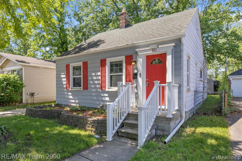 421 GARDENDALE Street, Ferndale, MI 48220 — Photo 4