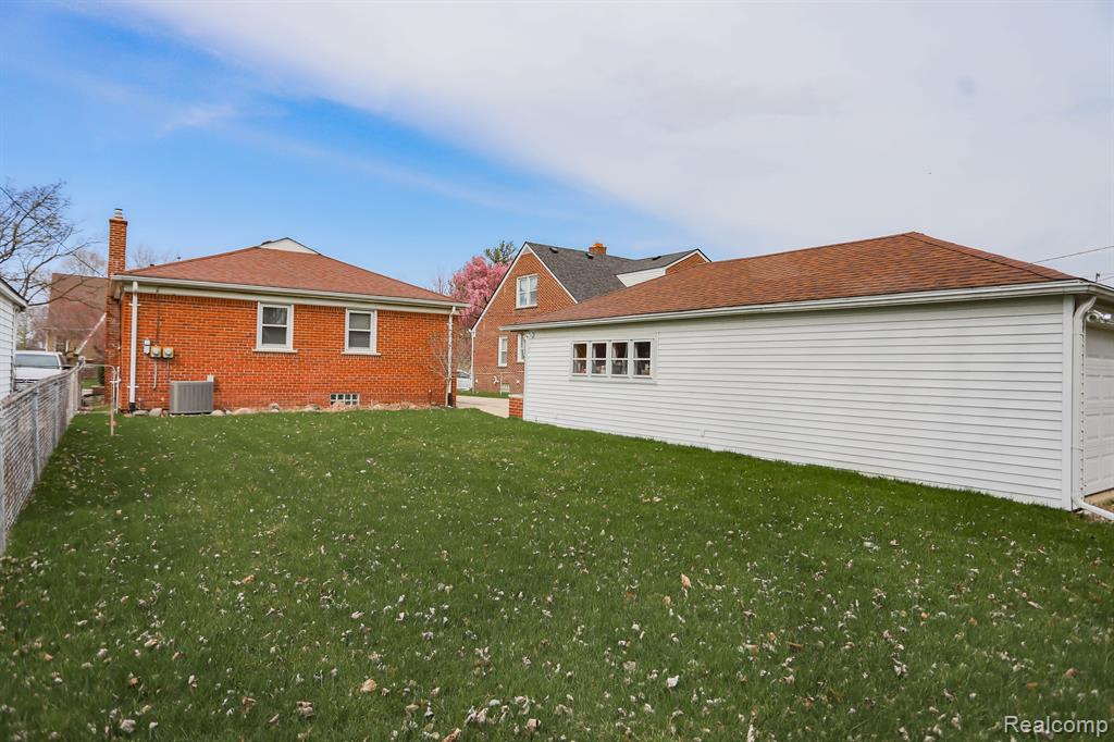 6832 Engleman, Center Line, MI 48015 — Photo 33