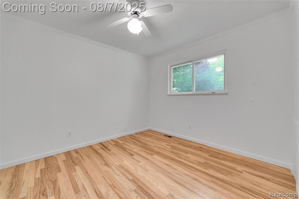 43403 Vivian Drive, Sterling Heights, MI 48313 — Photo 23