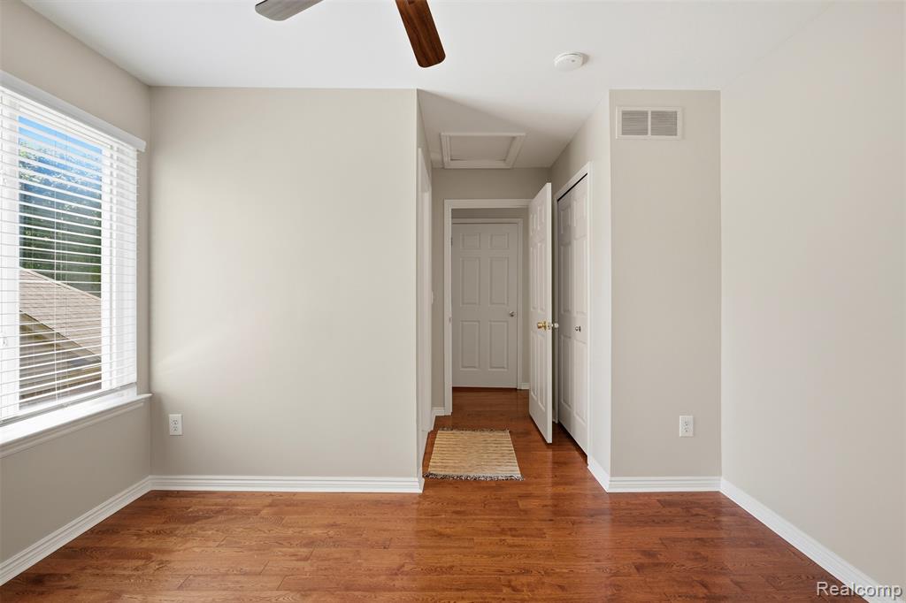 4421 Honeysuckle Drive, Sterling Heights, MI 48314 — Photo 36