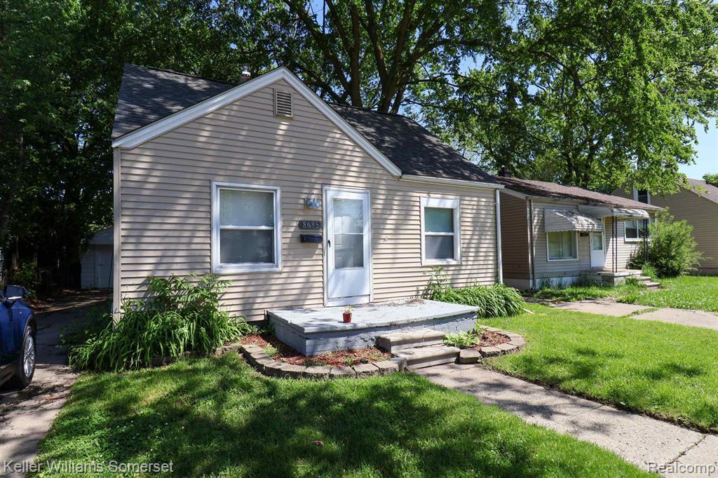 8685 FORD Avenue, Warren, MI 48089 — front exterior