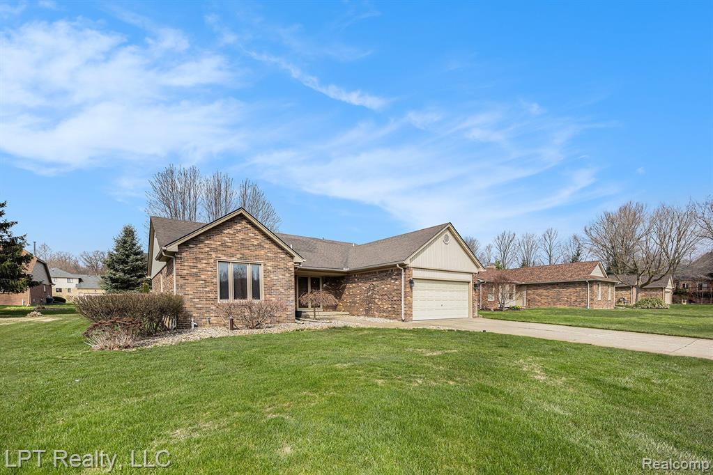 61867 WOODFIELD Way, Washington, MI — Photo 7