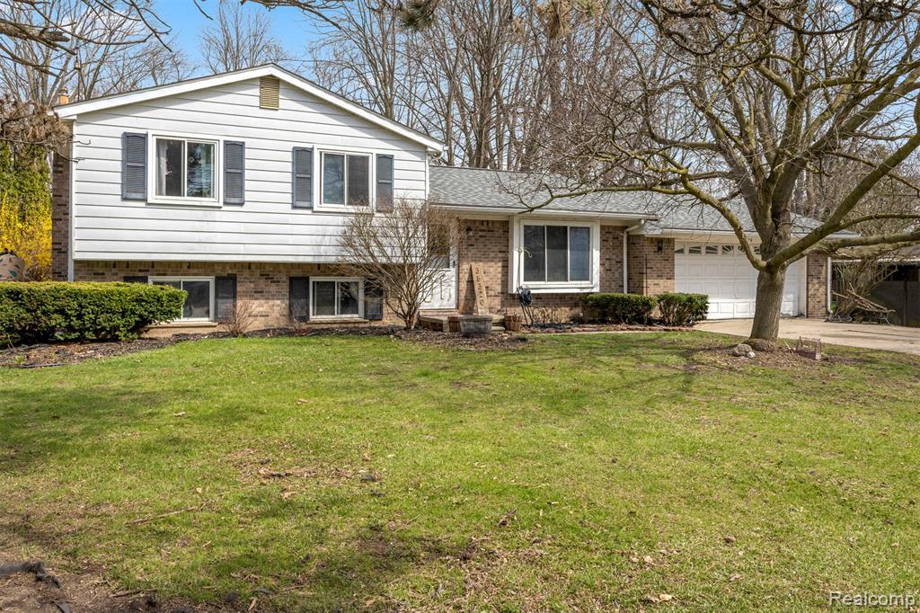 38320 Townhall Street, Harrison Township, MI — front exterior