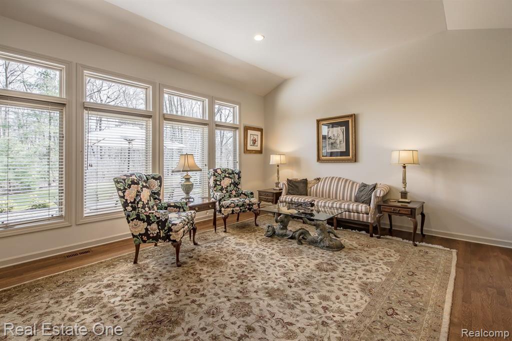 9316 LAKEBLUFF Drive, Clarkston, MI 48348 — Photo 13
