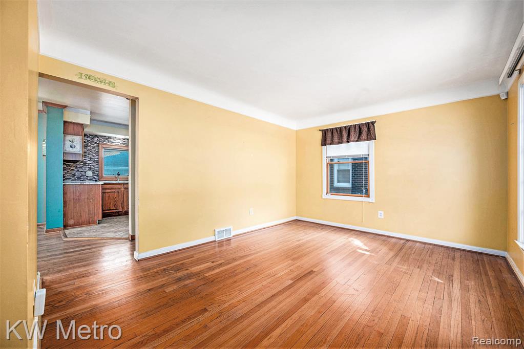 9608 Mercedes, Redford, MI 48239 — Photo 6