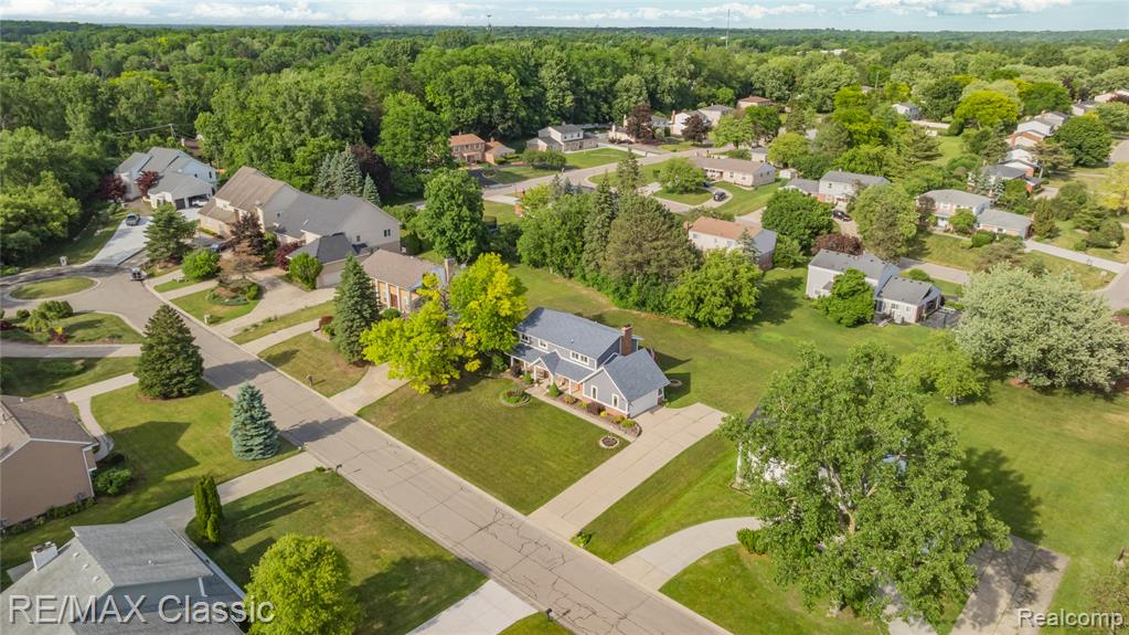 5651 Warrenshire Drive, West Bloomfield, MI — Photo 4