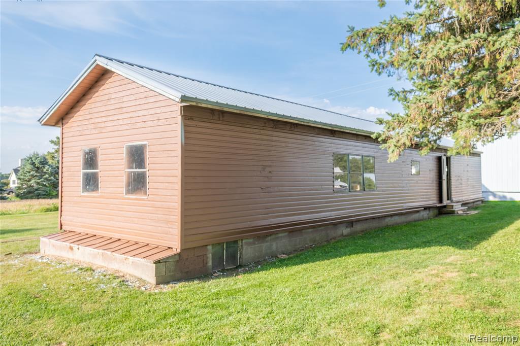7570 Fostoria Road, Mayville Vlg, MI 48744 — Photo 9
