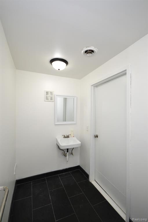 23831 JOHN R Road, Hazel Park, MI 48030 — Photo 37