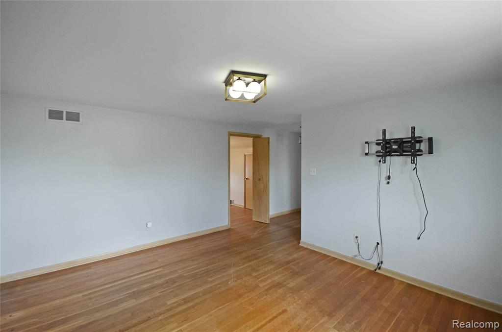 11188 Nancy Drive, Warren, MI 48093 — Photo 37