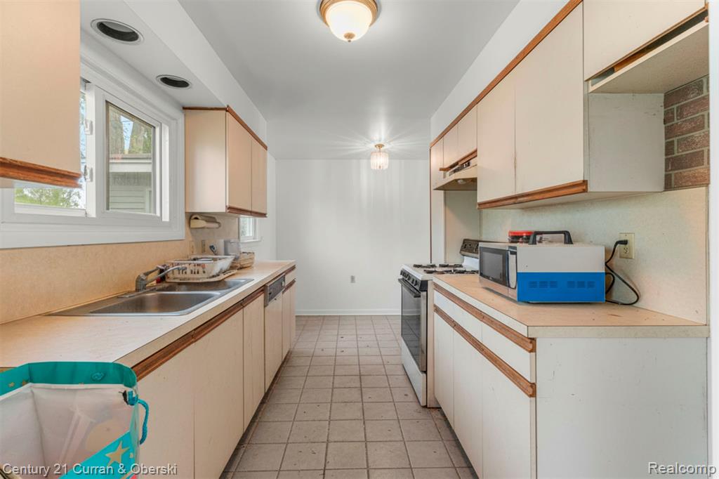 7271 COTTONWOOD KNOLL, West Bloomfield, MI — Photo 14