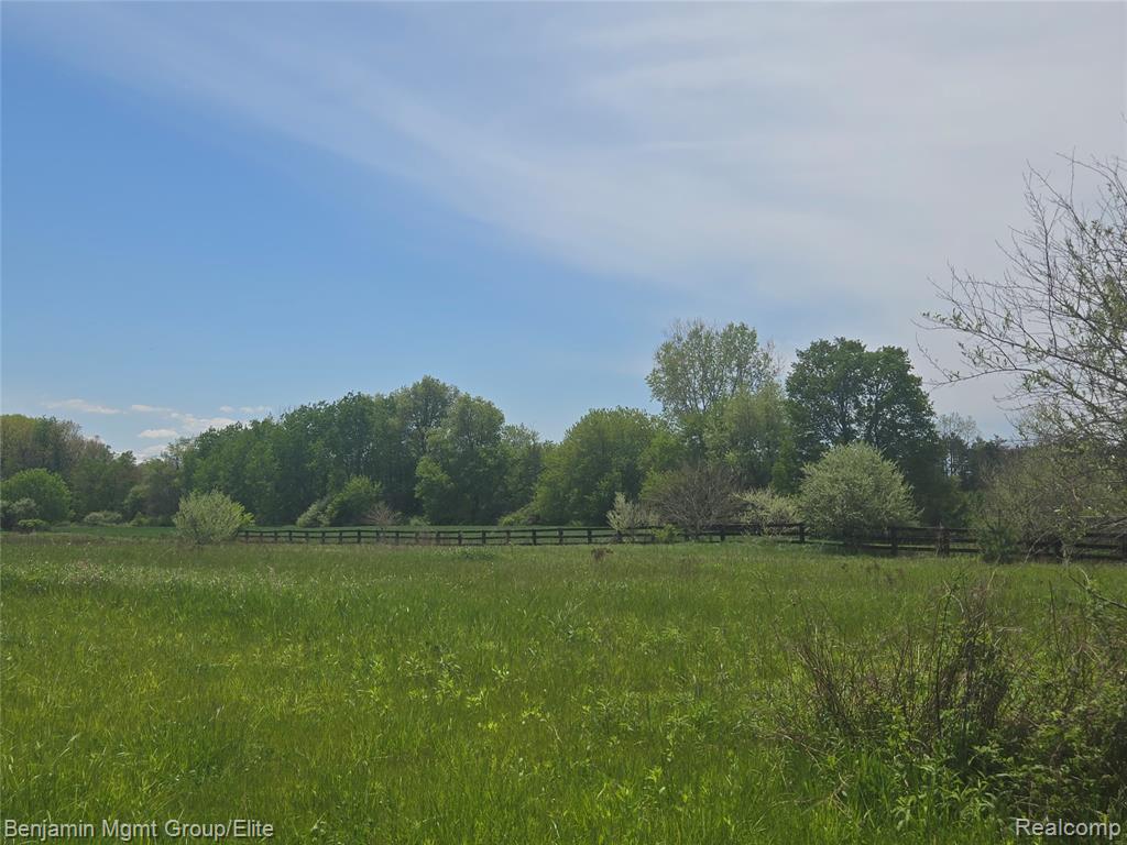 6827 Lapeer Road, Kimball, MI — Photo 15