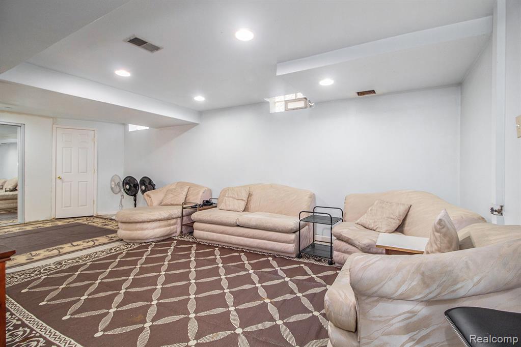 23840 Brentwood Drive, Trenton, MI 48183 — Photo 21