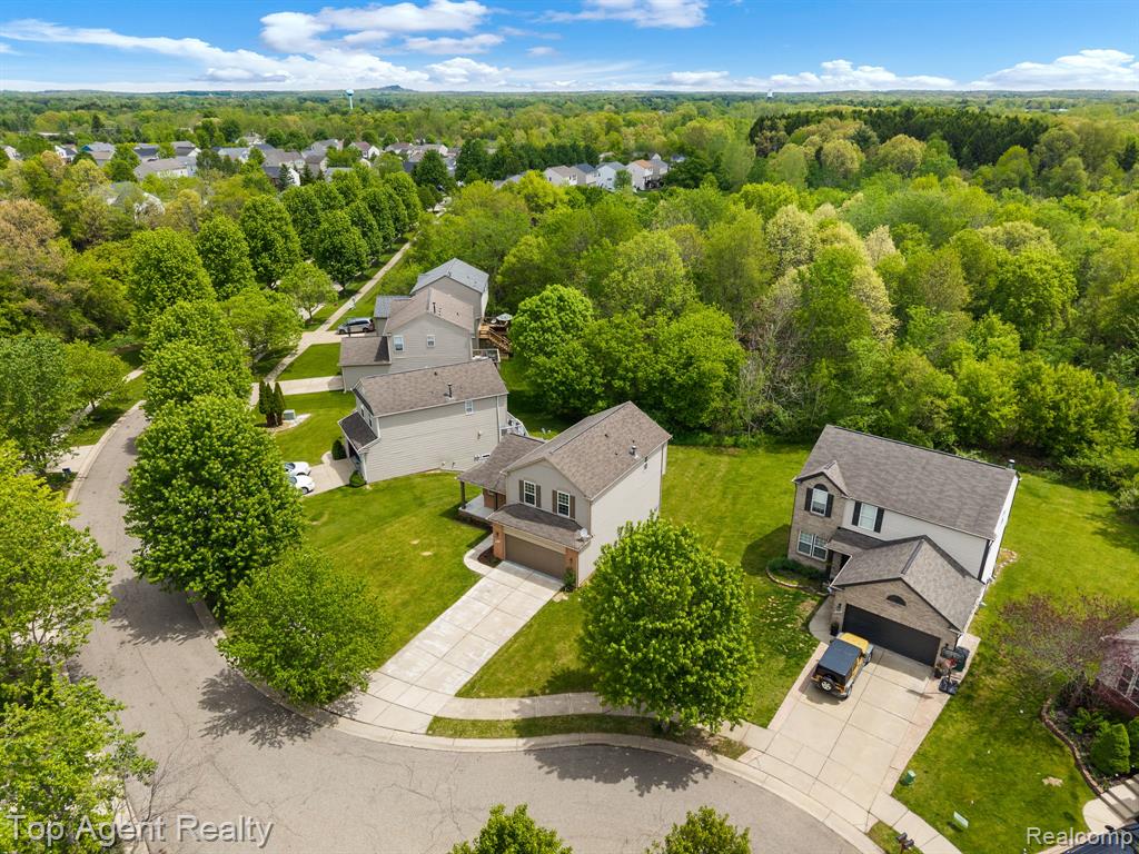 907 Deer Valley Road, Holly, MI 48442 — Photo 34