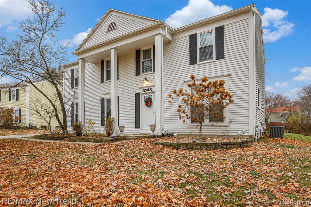 5748 Kingsfield Drive, West Bloomfield, MI — Photo 5