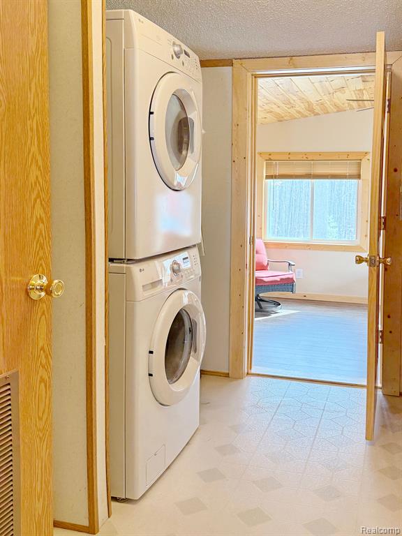 10472 N ATHEY Avenue, Harrison, MI 48625 — Photo 24