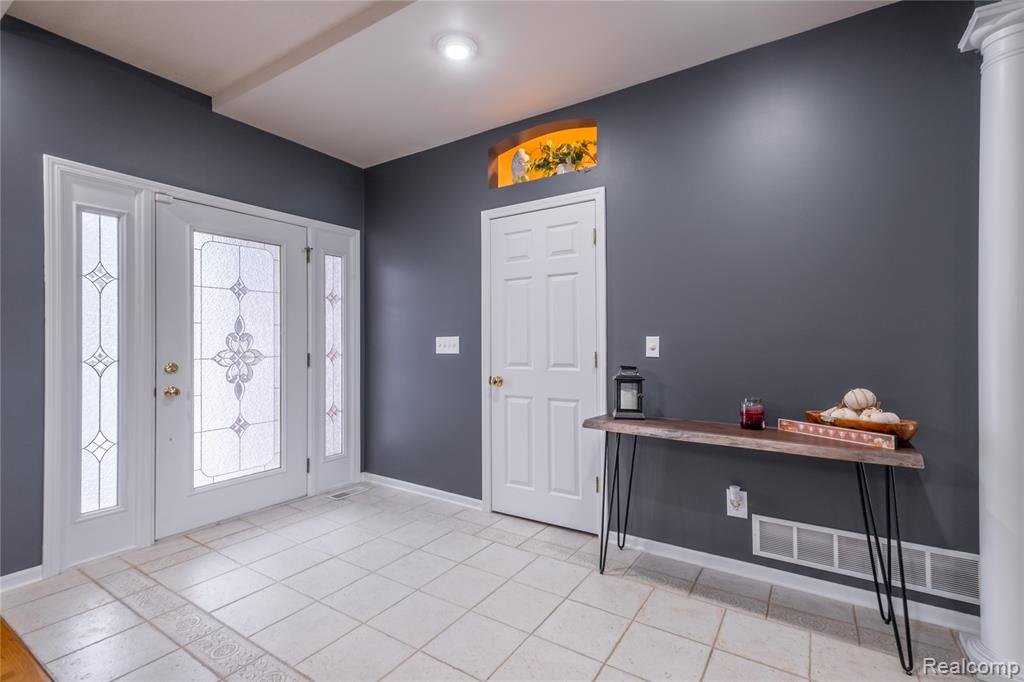 4204 Pavilion Court, Fenton, MI 48430 — Photo 5