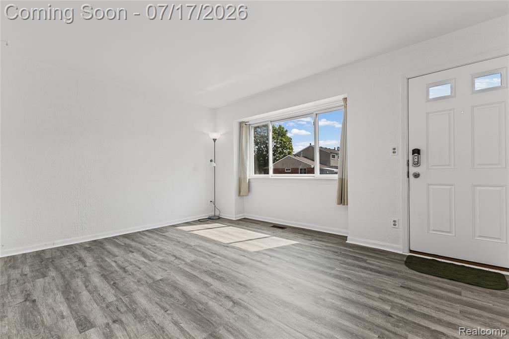 8136 Busko, Warren, MI 48093 — Photo 10