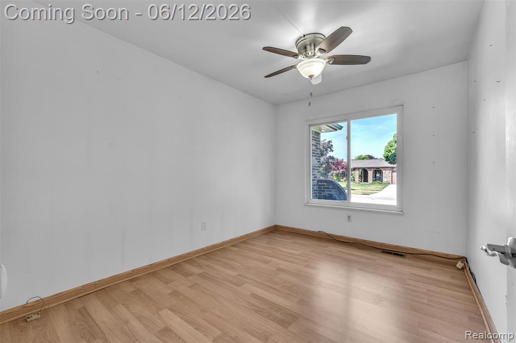 7000 Woonsocket Street, Canton, MI 48187 — Photo 32