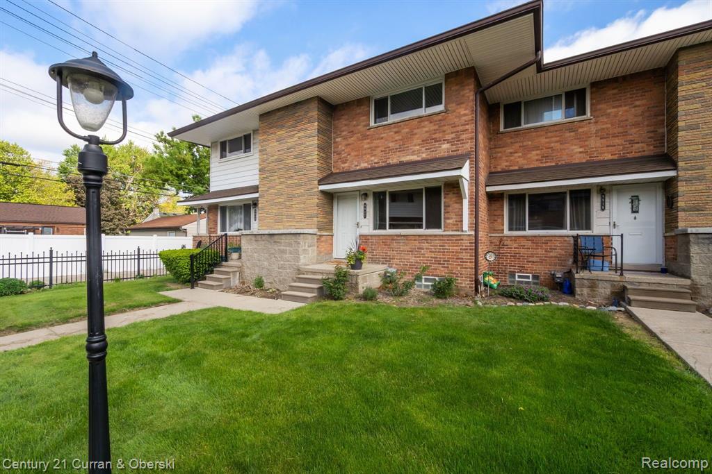 9917 MIDDLEBELT Road, Livonia, MI 48150 — Photo 7