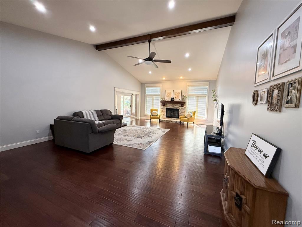 46557 Glen Pointe Drive, Utica, MI 48315 — Photo 11
