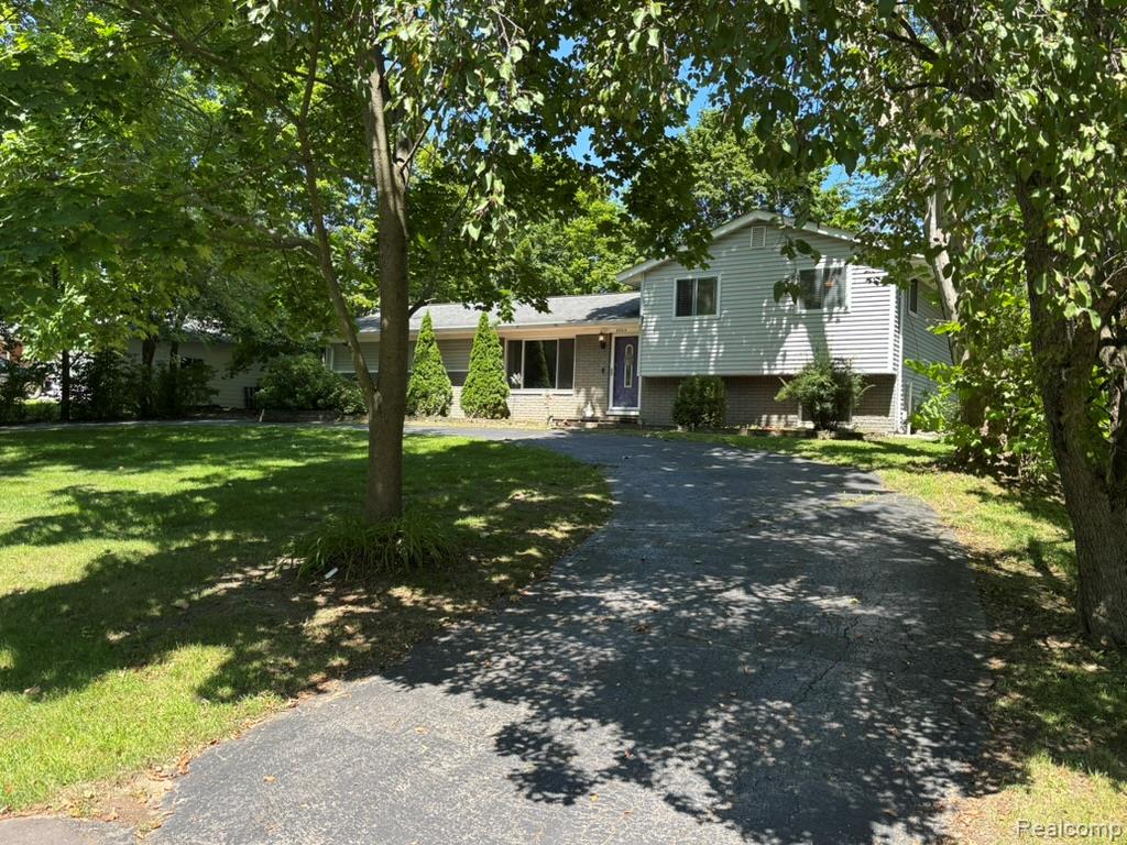 4304 Woodcock Way, Highland, MI — Photo 3