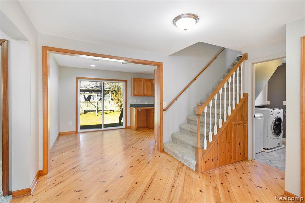 409 FENWICK Street, Holly, MI 48442 — Photo 5