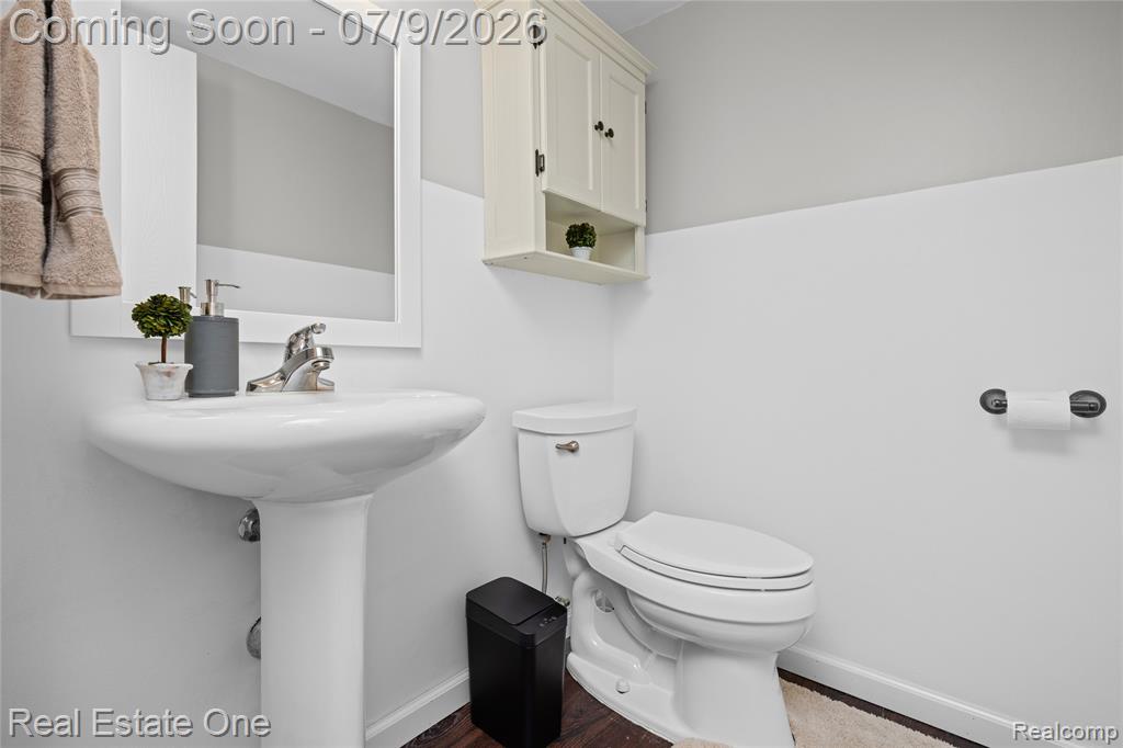 42118 Villanova Drive, Sterling Heights, MI 48313 — Photo 38