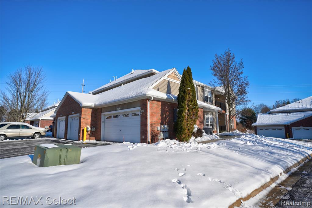 753 Eagle Drive, Fenton, MI 48430 — Photo 3