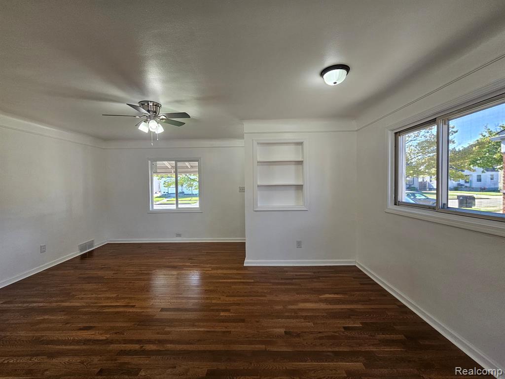 4055 17TH Street, Wyandotte, MI 48192 — Photo 7