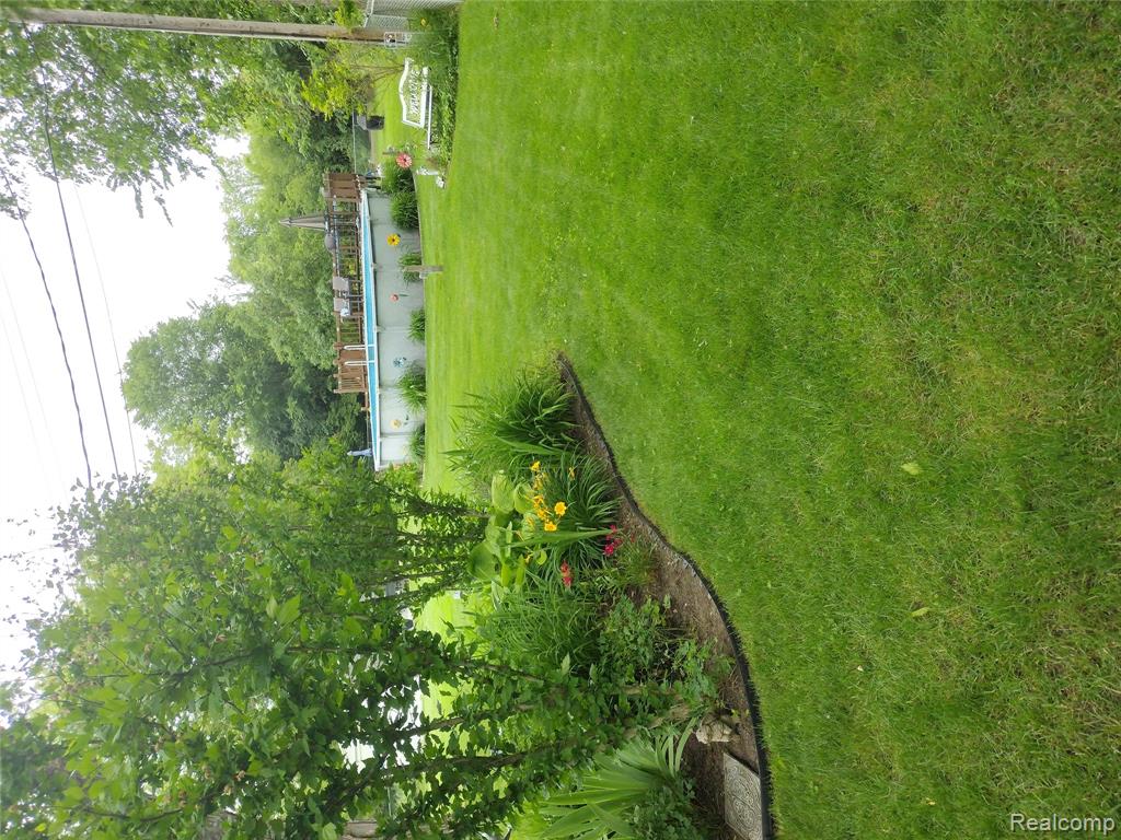 675 Montana Street, Marysville, MI 48040 — Photo 4
