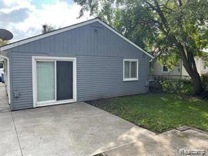 8475 ESSEX Avenue, Warren, MI 48089 — Photo 3