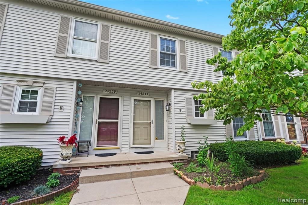 24243 Bashian Drive, Novi, MI — Photo 3