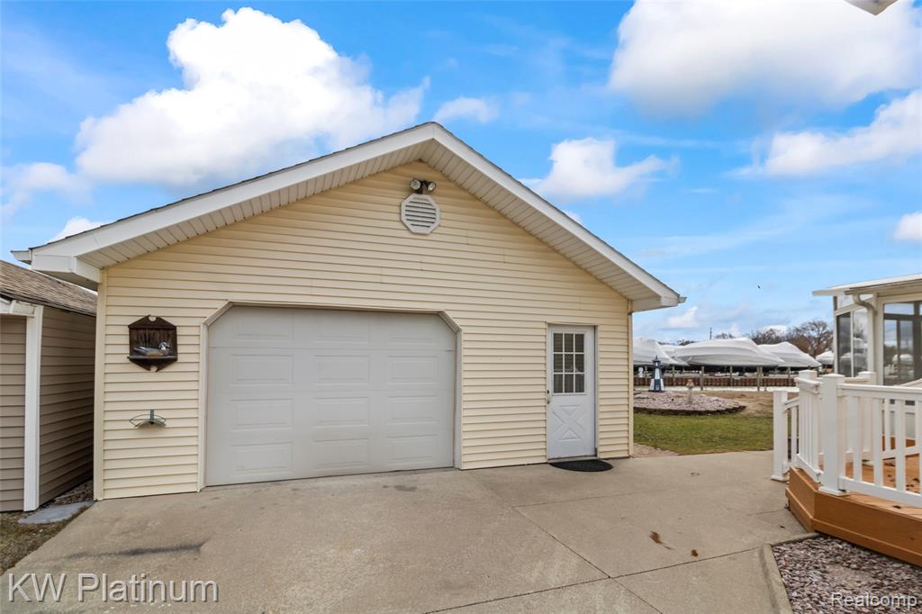 7811 Alexandria Drive, Ira, MI — Photo 4