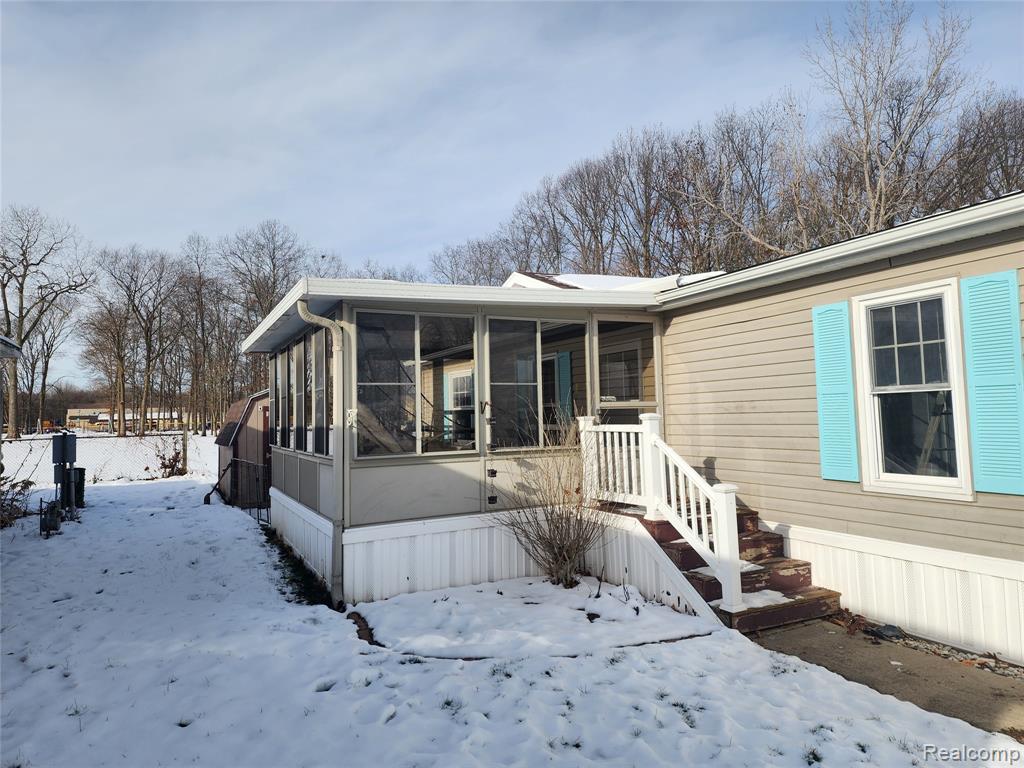 450 Glencoe, Temperance, MI 48182 — Photo 2