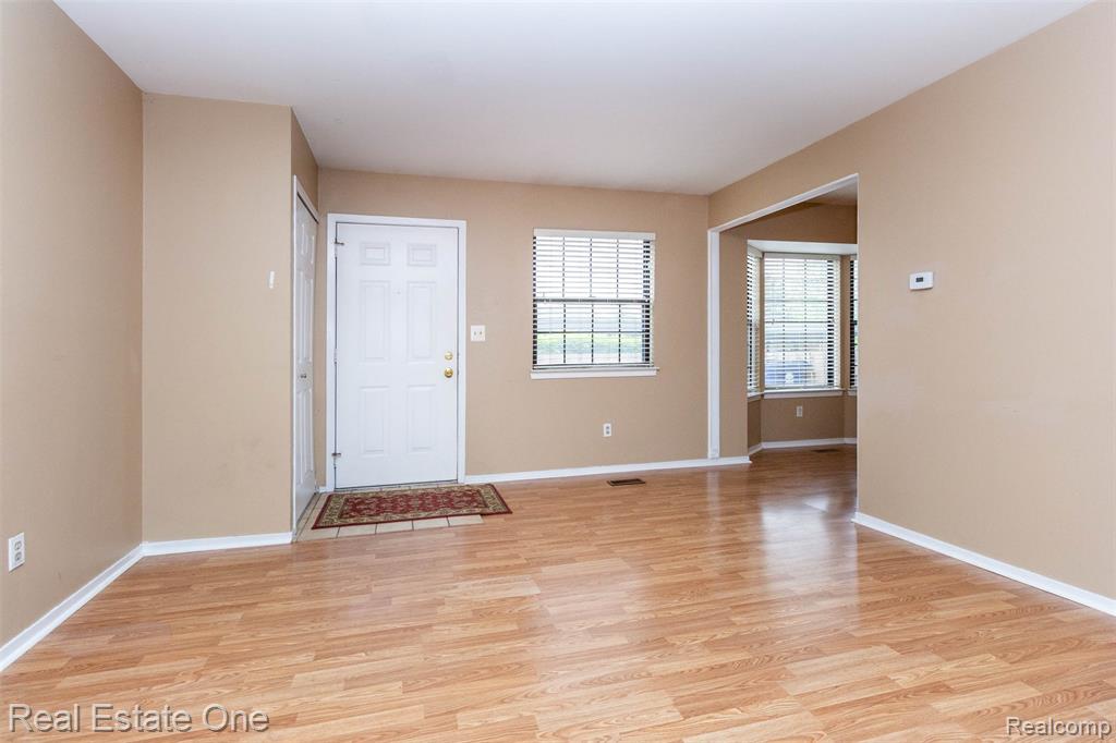 1891 Vine Way Drive, 33, Canton, MI 48188 — Photo 13